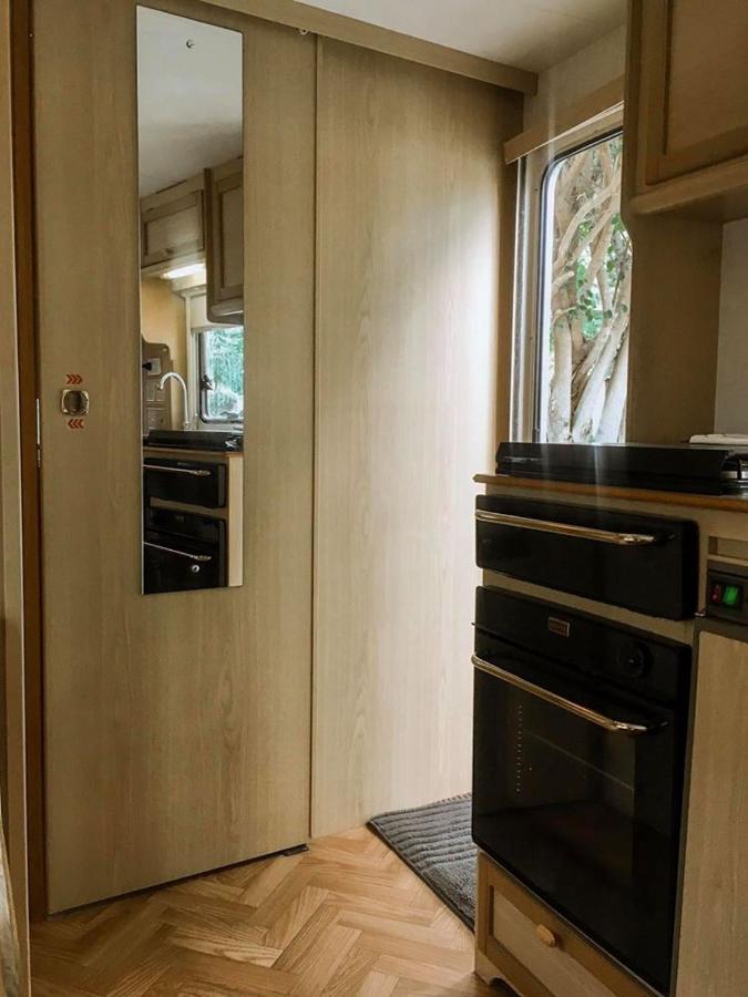 פרה נאקון סי איוטאיה Nice Nite Campervans מראה חיצוני תמונה
